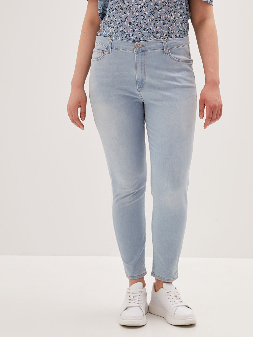 Mercury Skinny Fit Women's Jean-11