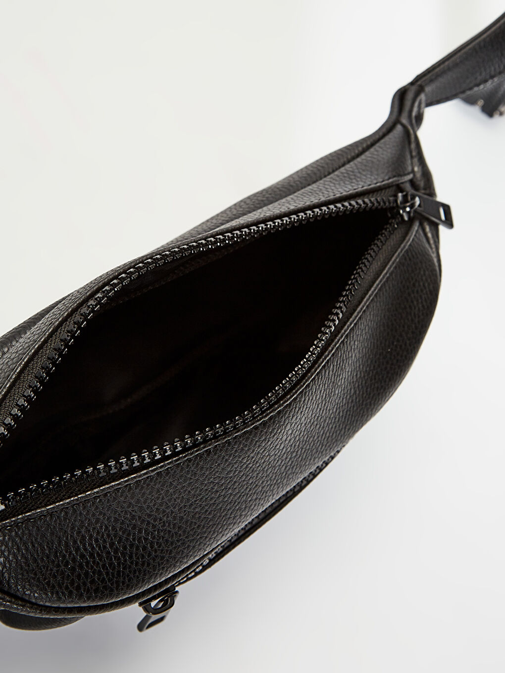 Siyah Erkek Deri Görünümlü Bel Çantası-3