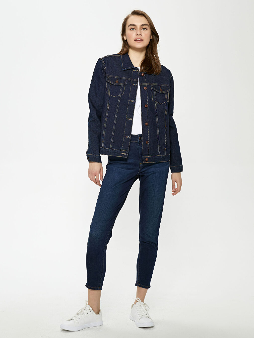 جاكيت جينز كم طويل بتفاصيل جيوب للسيدات-3