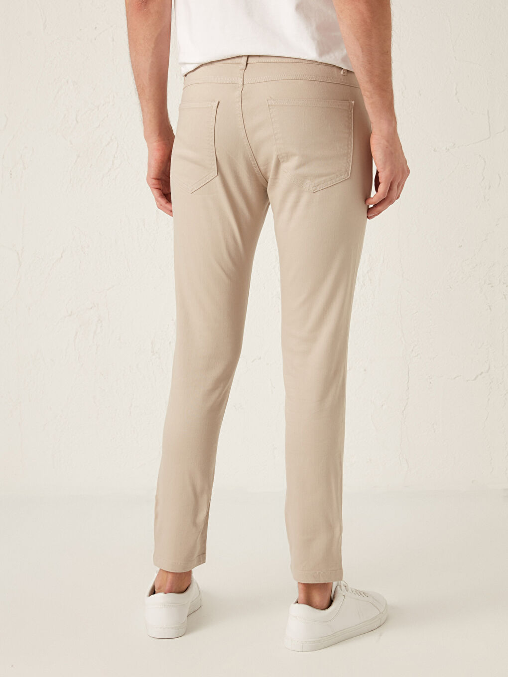 بنطلون رجالي بقصة رفيعة من قماش التويل-4