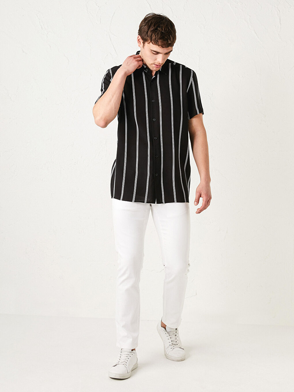 Regular Fit Short Sleeve Striped Poplin Men's Shirt-3