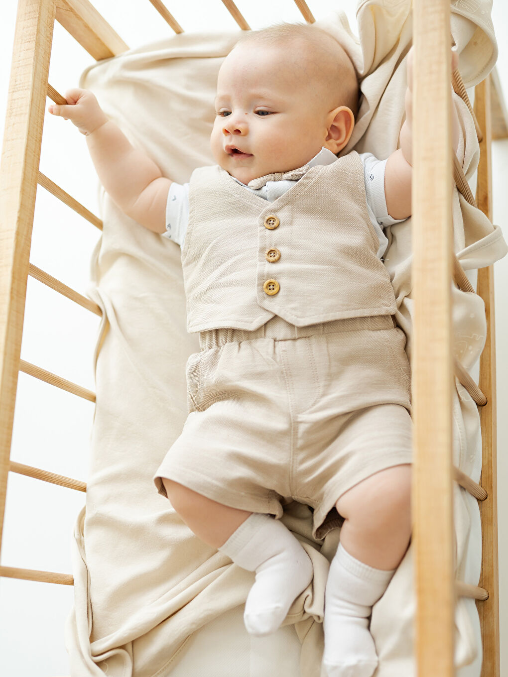 قميجة ب كول كم قصير قطن بيبي دري بالضغطات بودي و شورط مجموعة من جوج طروفة