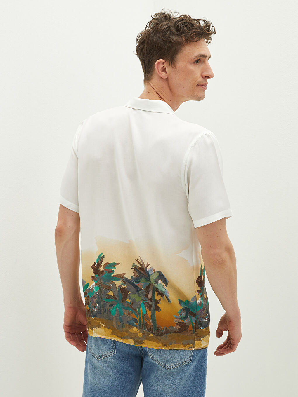 Standard Pattern Resort Collar Short Sleeve Patterned Viscose Men's Shirt-3