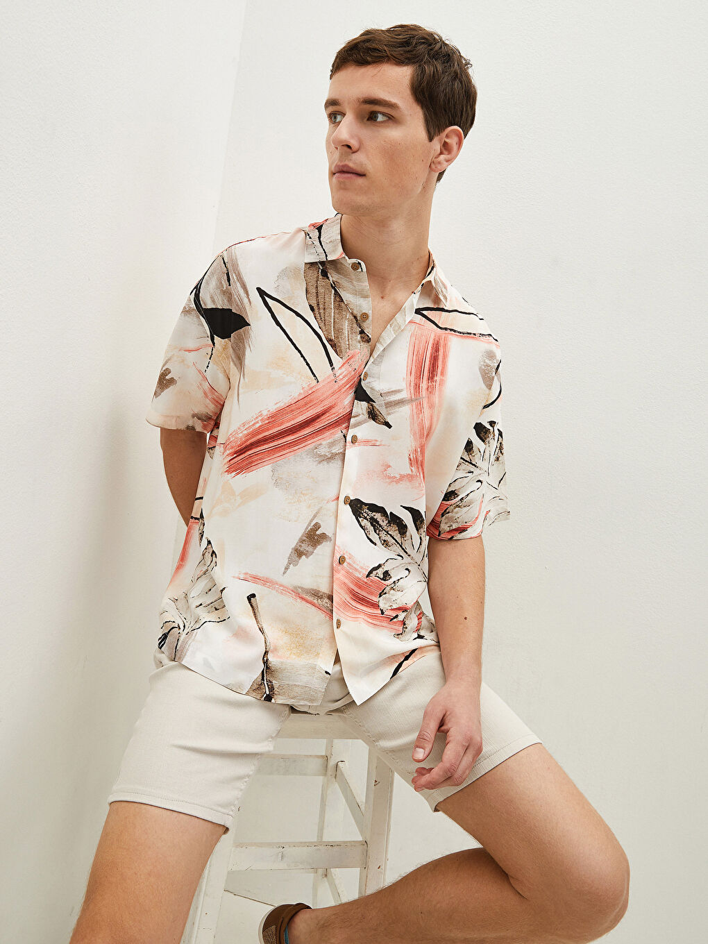 Gri Oversize Resort Yaka Kısa Kollu Poplin Erkek Gömlek-2