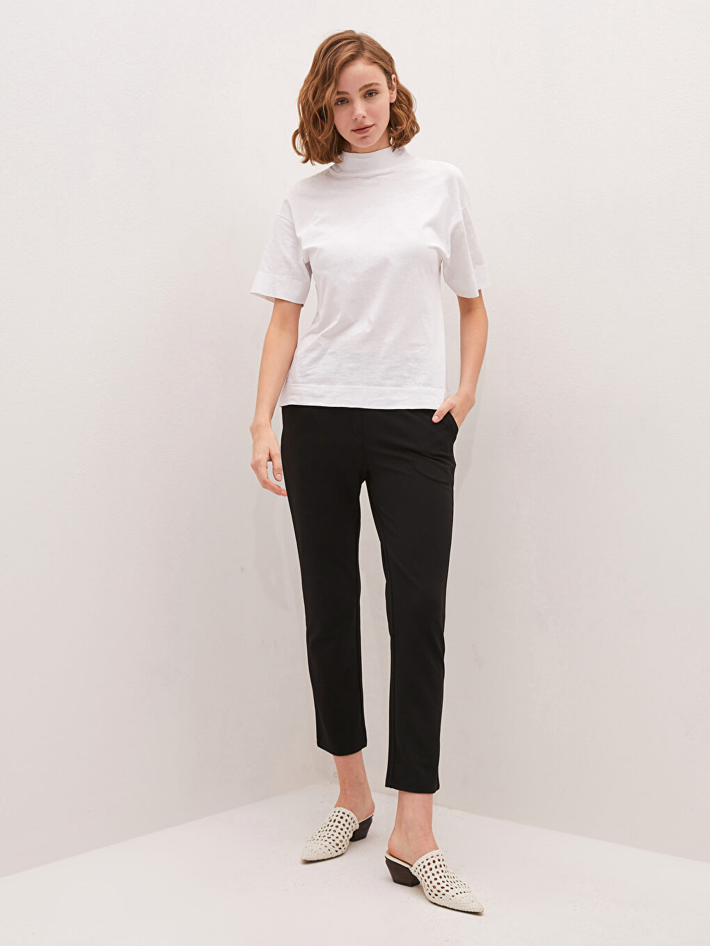 Siyah Beli Lastikli Krep Pantolon-5