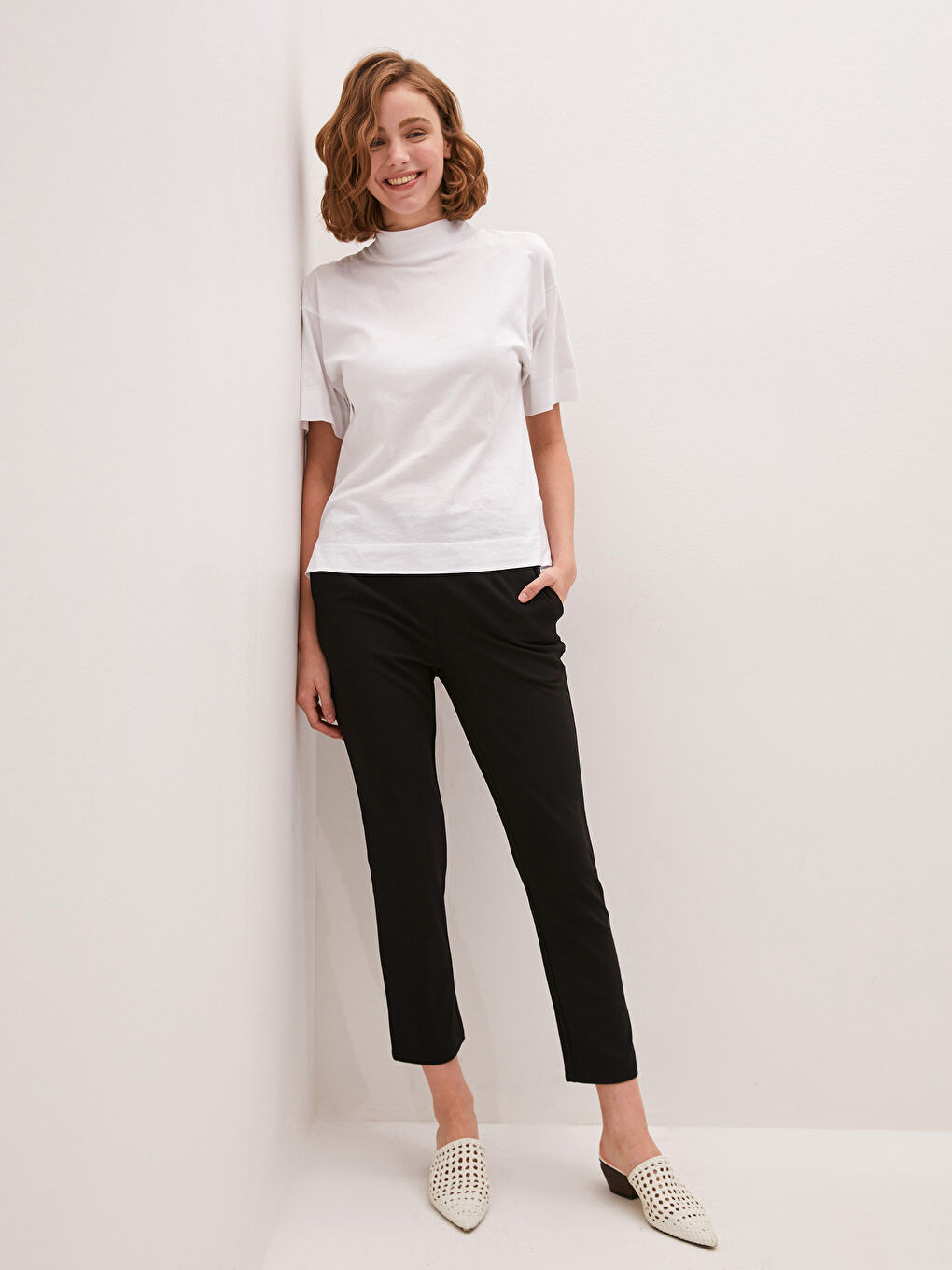 Siyah Beli Lastikli Krep Pantolon