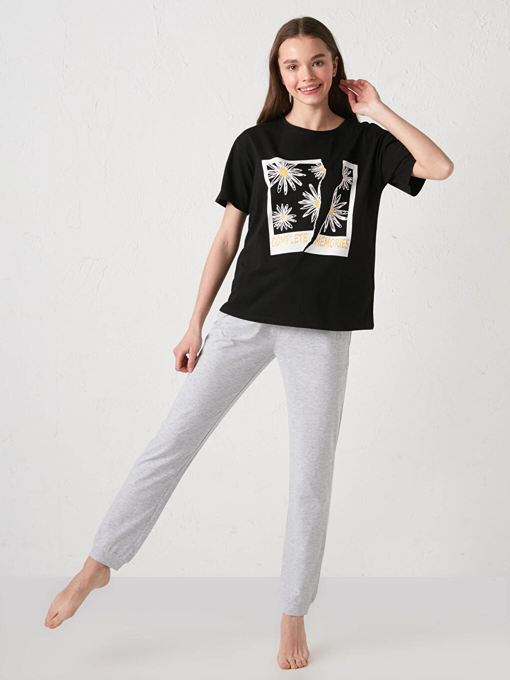 Gri Bisiklet Yaka Baskılı Kısa Kollu Kadın Pijama Takımı-5