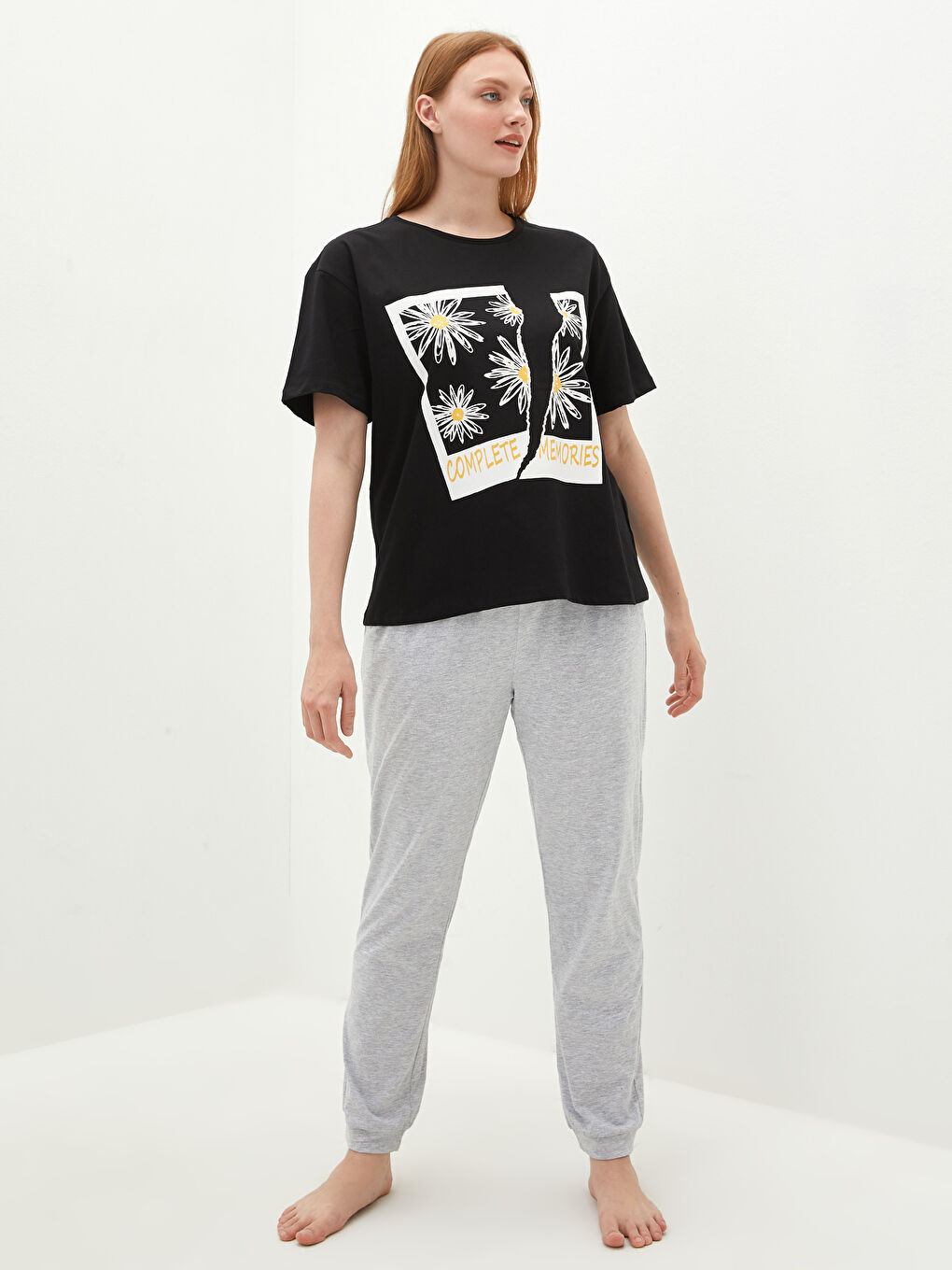Gri Bisiklet Yaka Baskılı Kısa Kollu Kadın Pijama Takımı-1