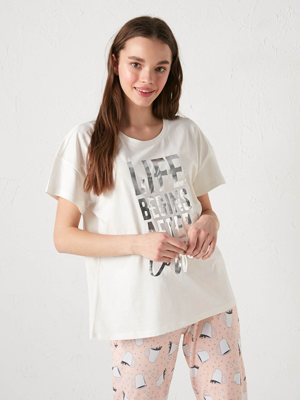 طقم بيجامة ياقة دائرية كم قصير مطبوع قطن للسيدات-2