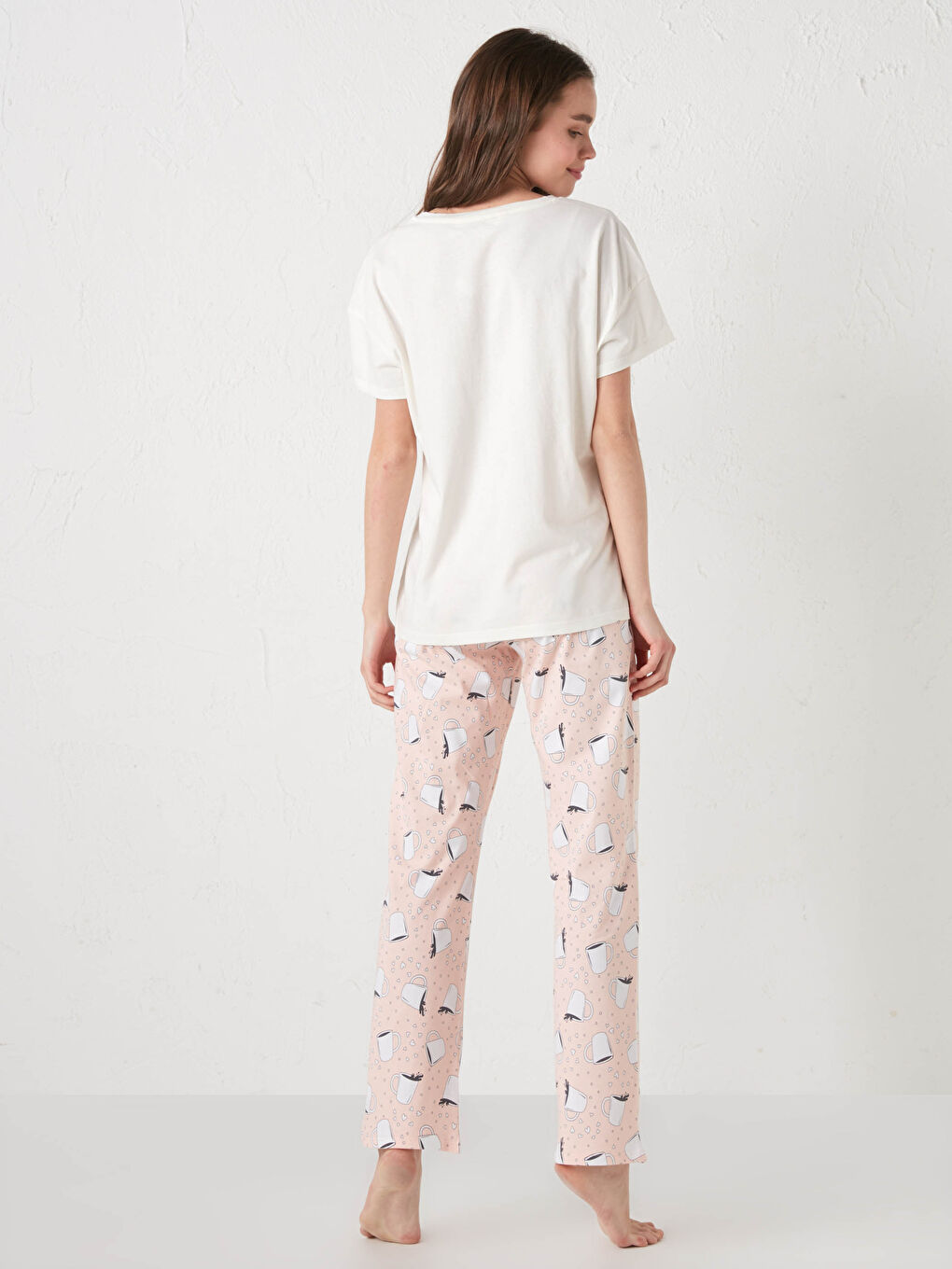 طقم بيجامة ياقة دائرية كم قصير مطبوع قطن للسيدات-4