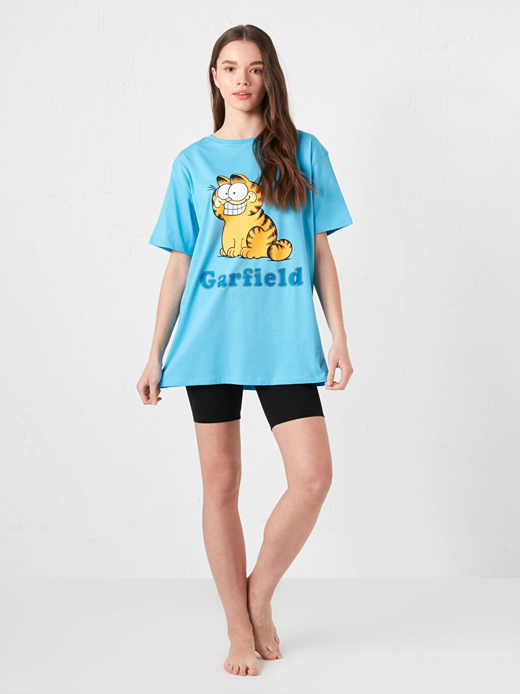 Siyah Bisiklet Yaka Garfield Baskılı Kısa Kollu Kadın Taytlı Pijama Takımı