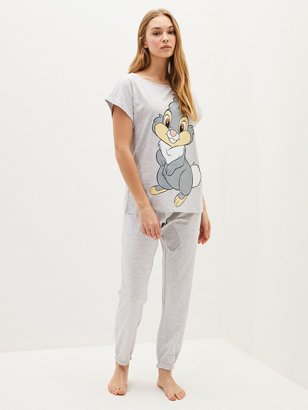 Crew Neck Thumper Printed Short Sleeve Women's Pajamas Set