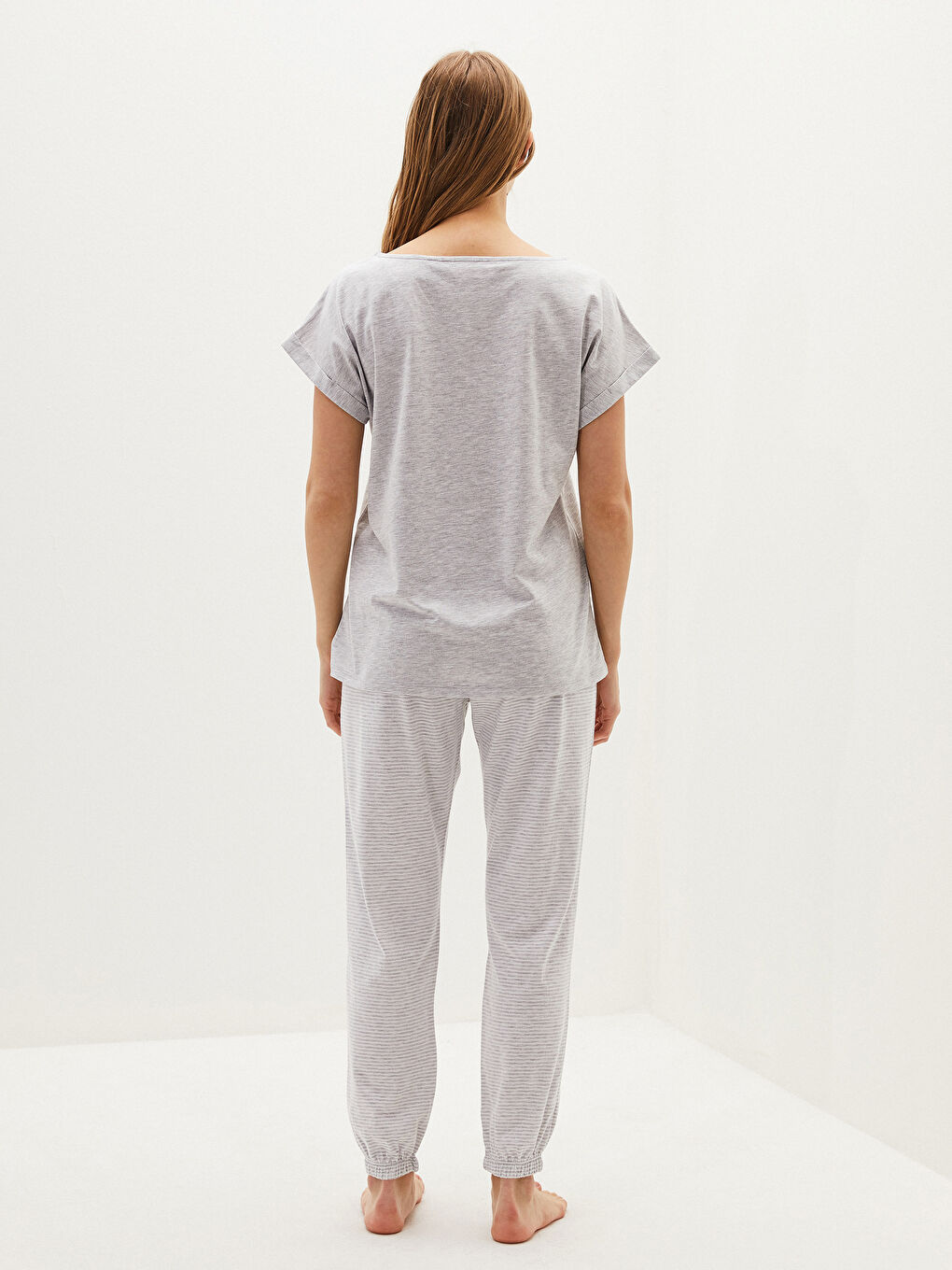 Crew Neck Thumper Printed Short Sleeve Women's Pajamas Set-4