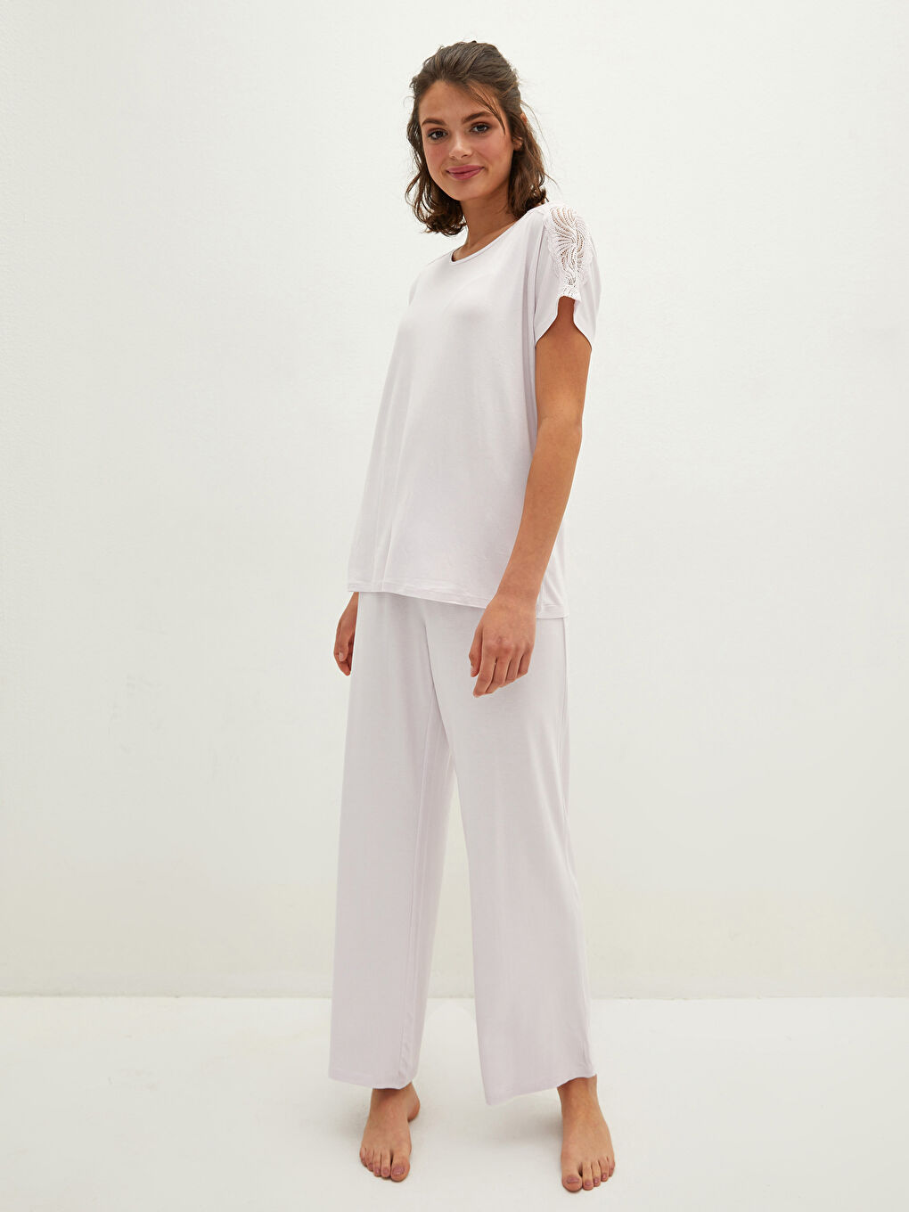 Lila Bisiklet Yaka Dantel Detaylı Kısa Kollu Viskon Kadın Pijama Takımı-2