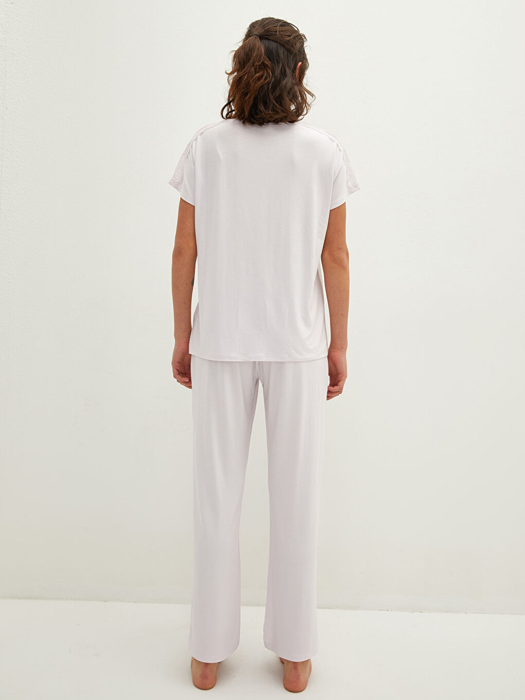 Lila Bisiklet Yaka Dantel Detaylı Kısa Kollu Viskon Kadın Pijama Takımı-4