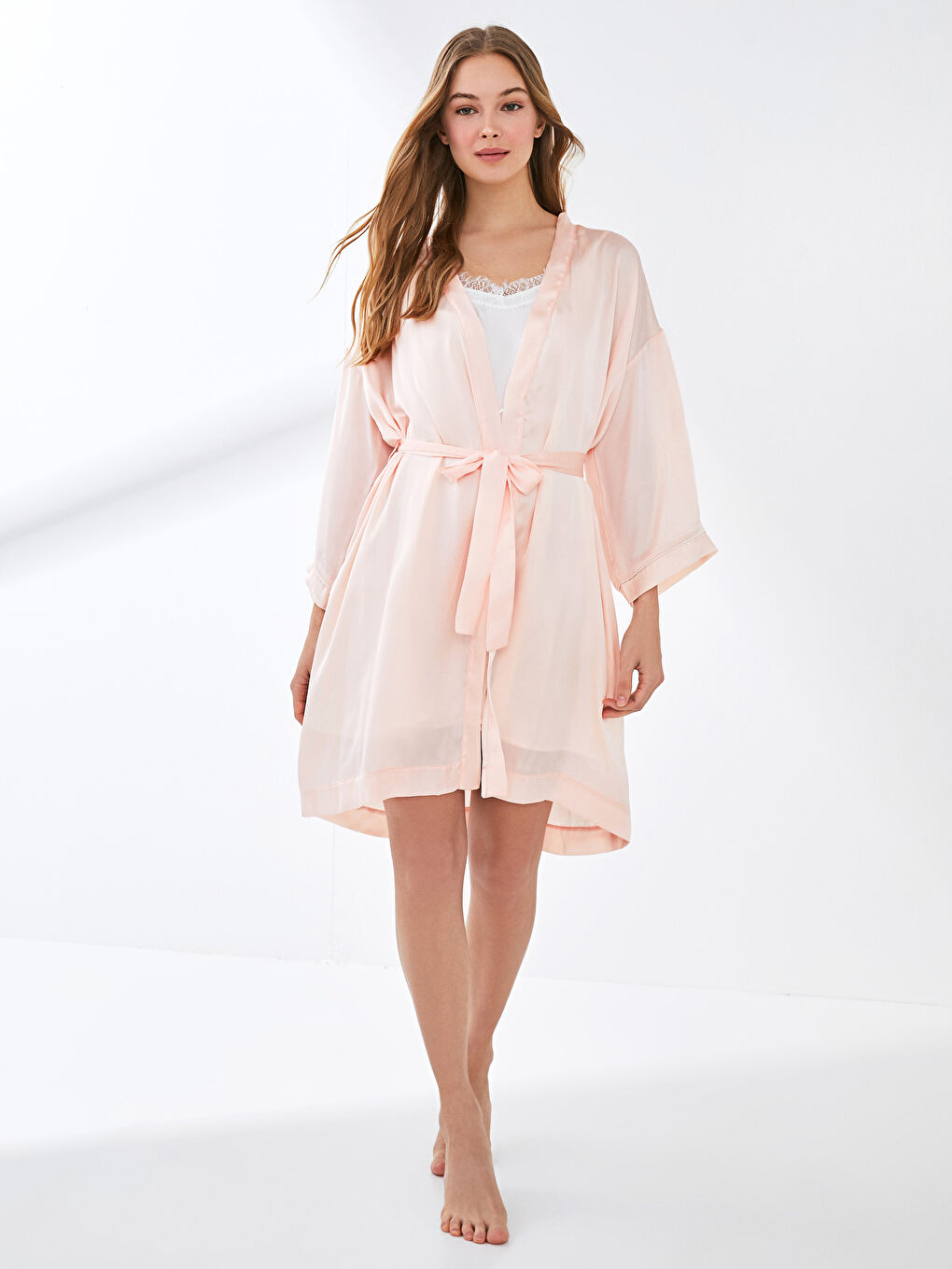 Pembe Kruvaze Yaka Baskılı Beli Bağlama Detaylı Saten Kadın Bride Sabahlık-8