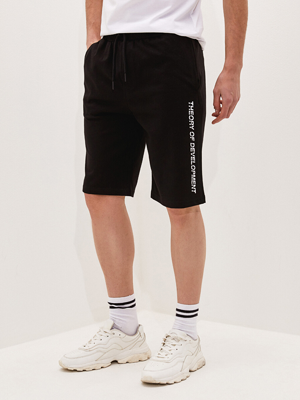 Narrow Mold Combed Cotton Men's Sports Shorts-2