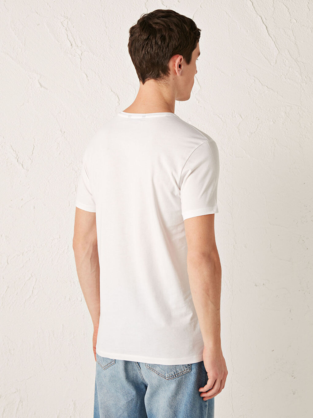 Beyaz Bisiklet Yaka Baskılı Penye Tişört-4