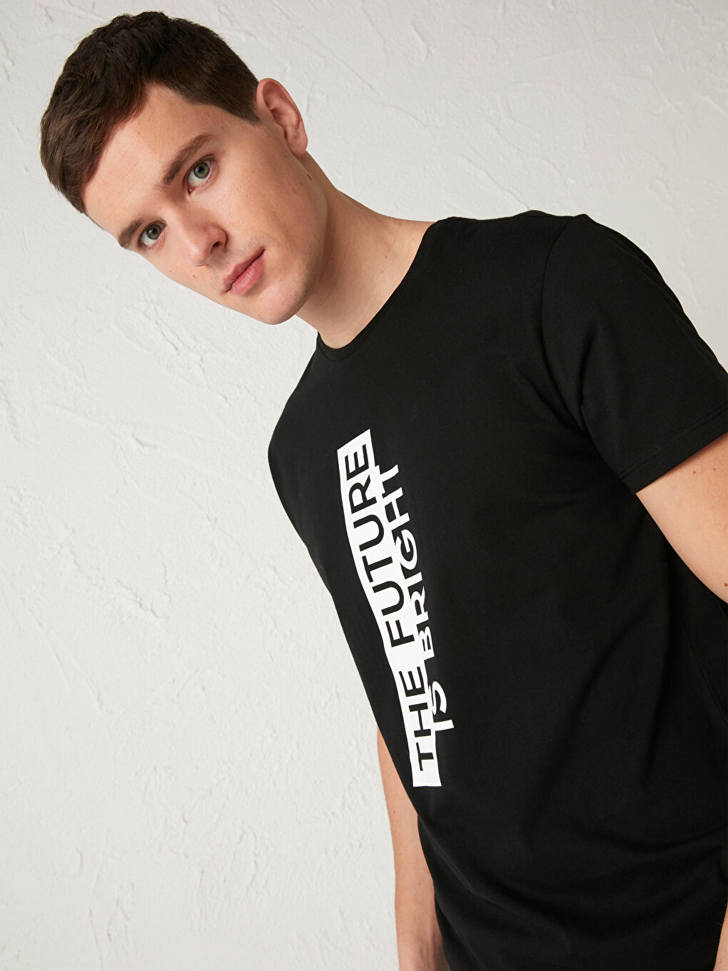 Siyah Bisiklet Yaka Baskılı Penye Tişört-2