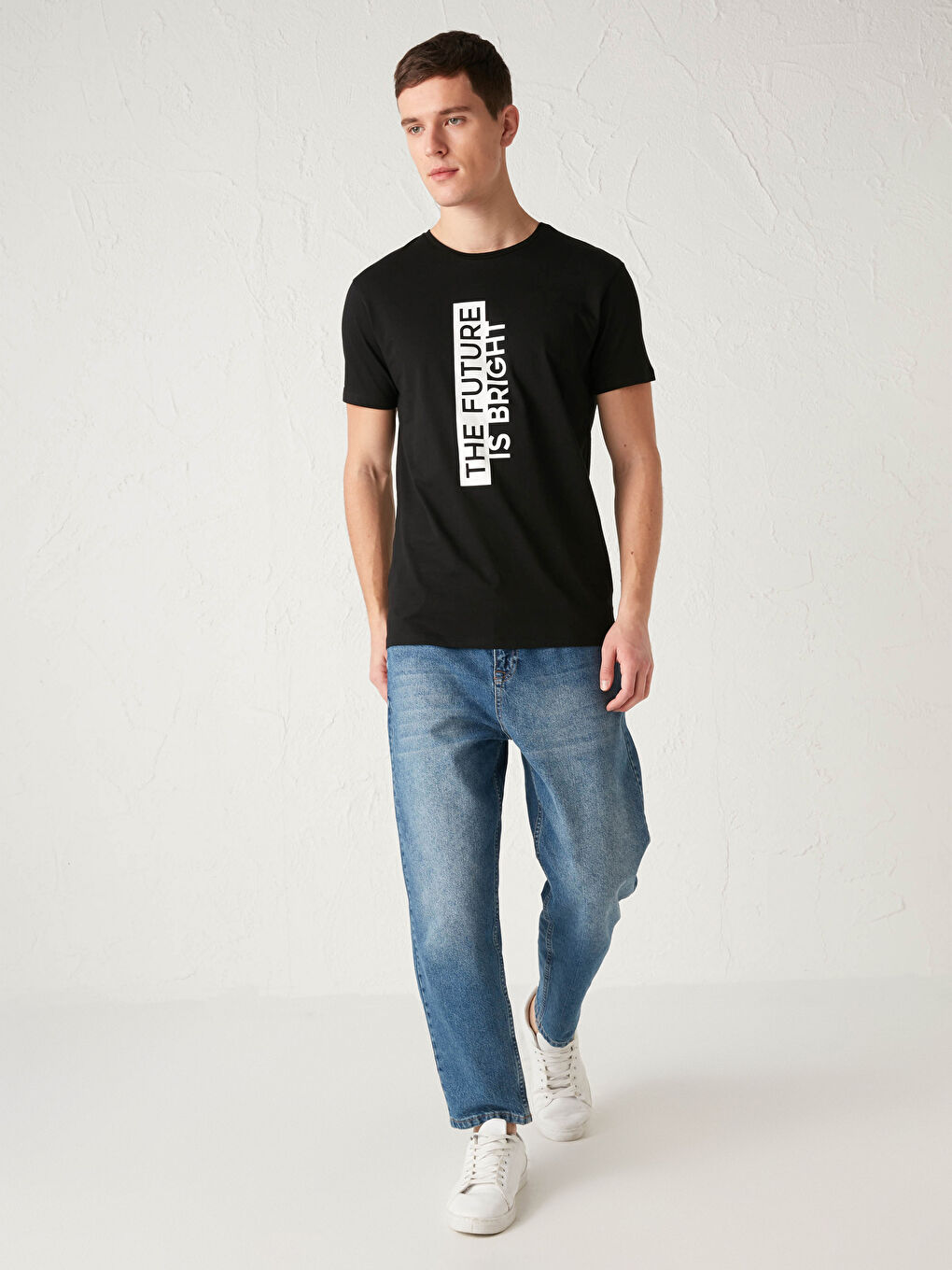 Siyah Bisiklet Yaka Baskılı Penye Tişört-4