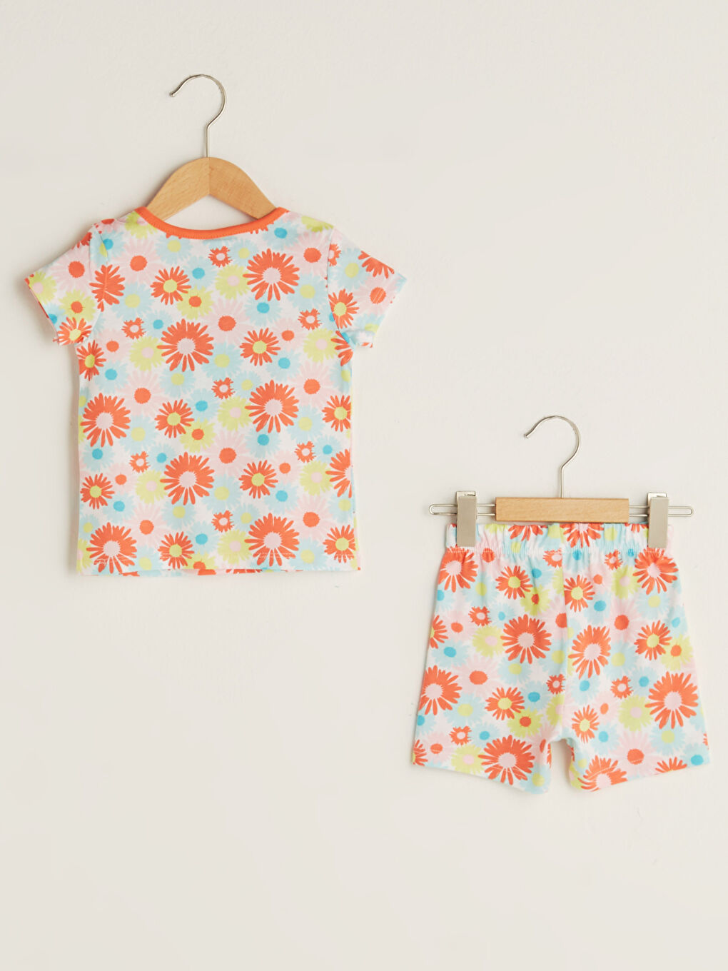 Beyaz Bisiklet Yaka Kısa Kol Baskılı Kız Bebek Pijama Takımı-1