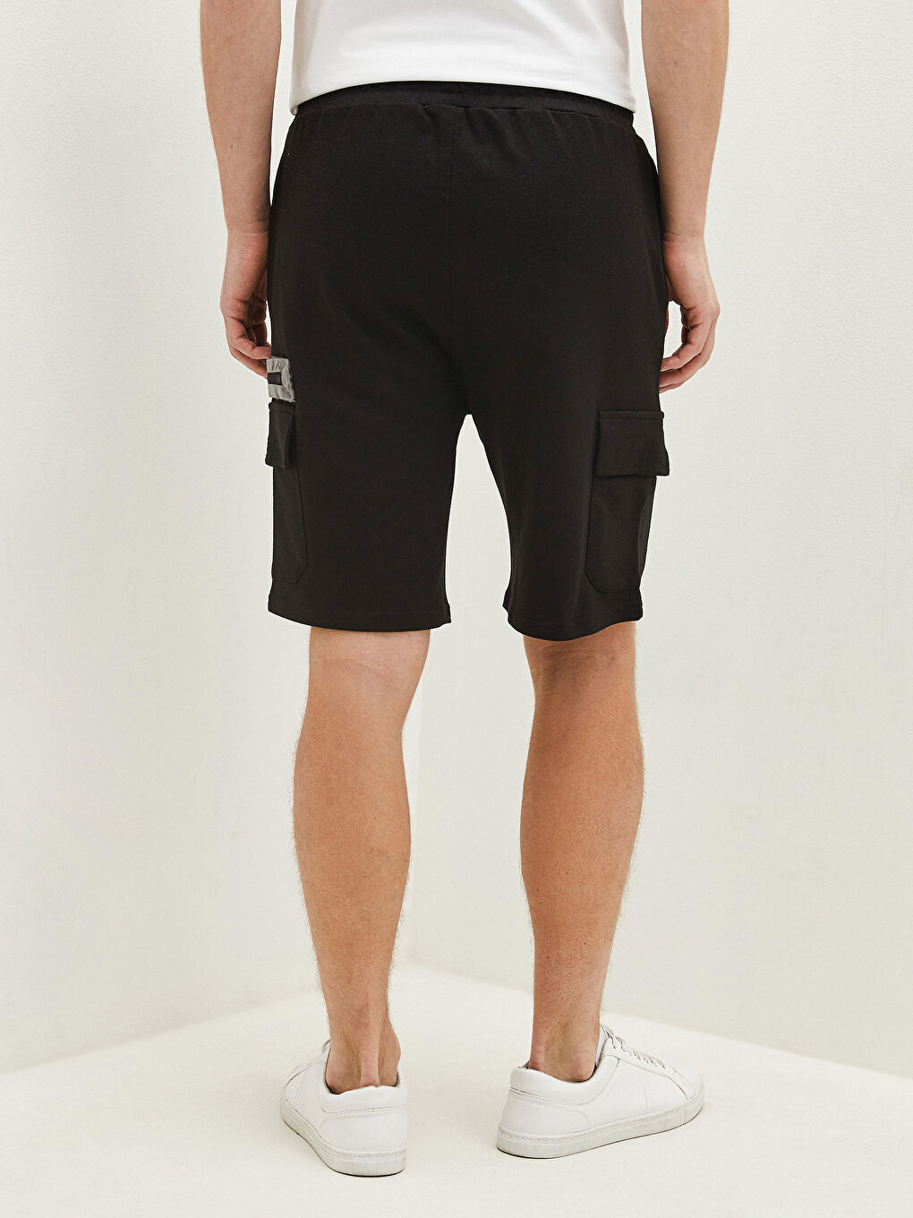 Siyah Standart Kalıp Erkek Spor Şort-4