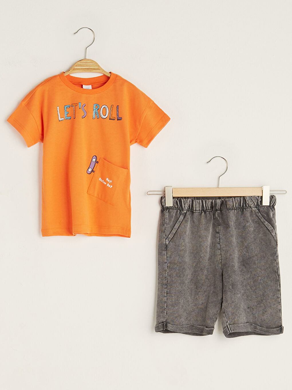 Ensemble T-Shirt et Short Bébé Garçon en Coton Imprimé à Manches Courtes et Col Rond Lot de 2