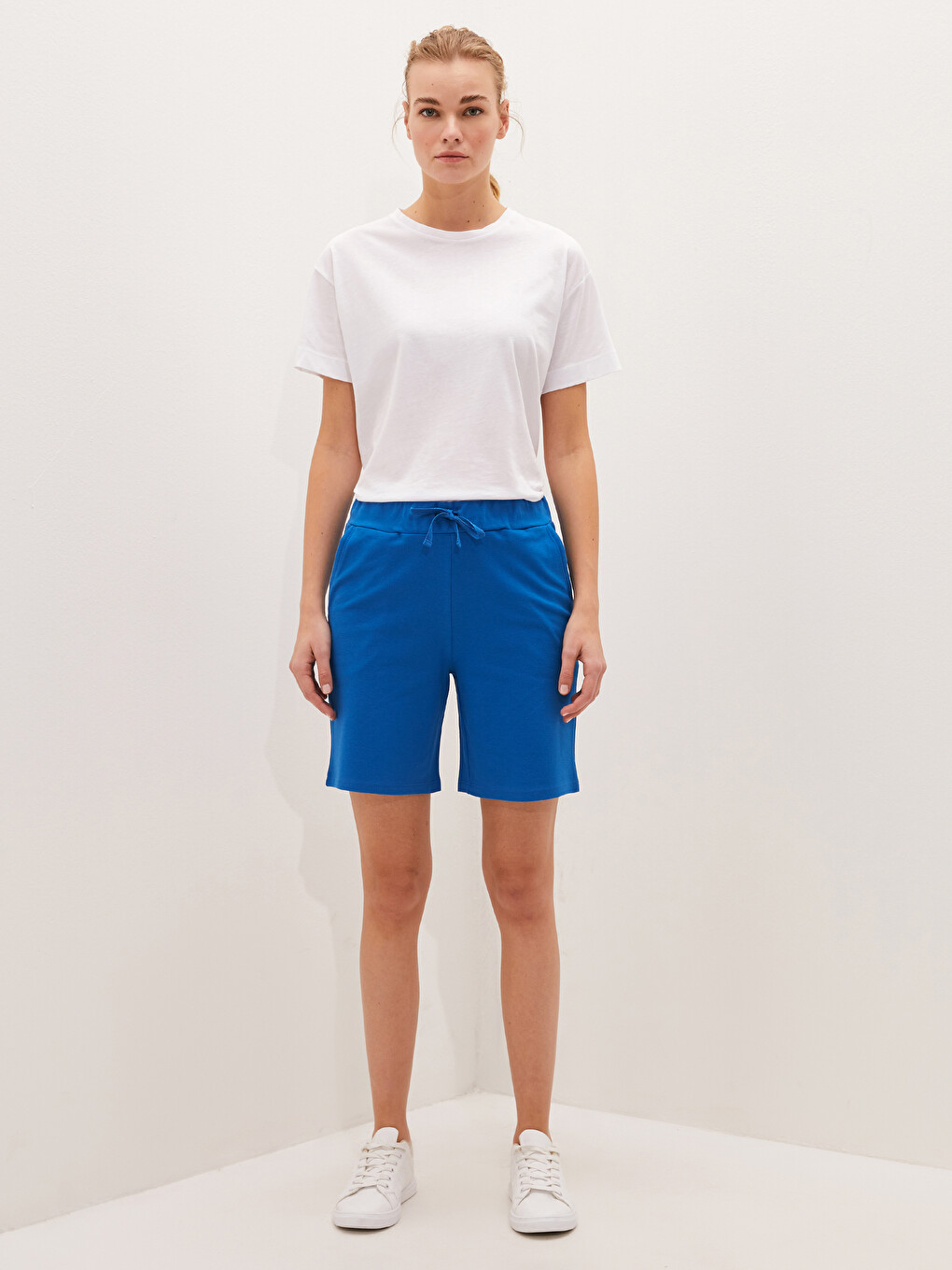 Elastic Waist Pocket Detailed Piqué Fabric Women's Shorts-11