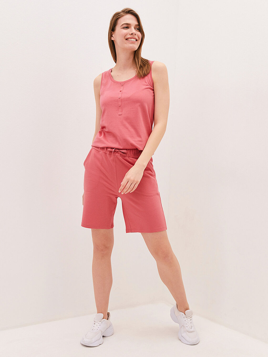 Pembe Beli Lastikli Cep Detaylı Pike Kumaş Kadın Şort-2