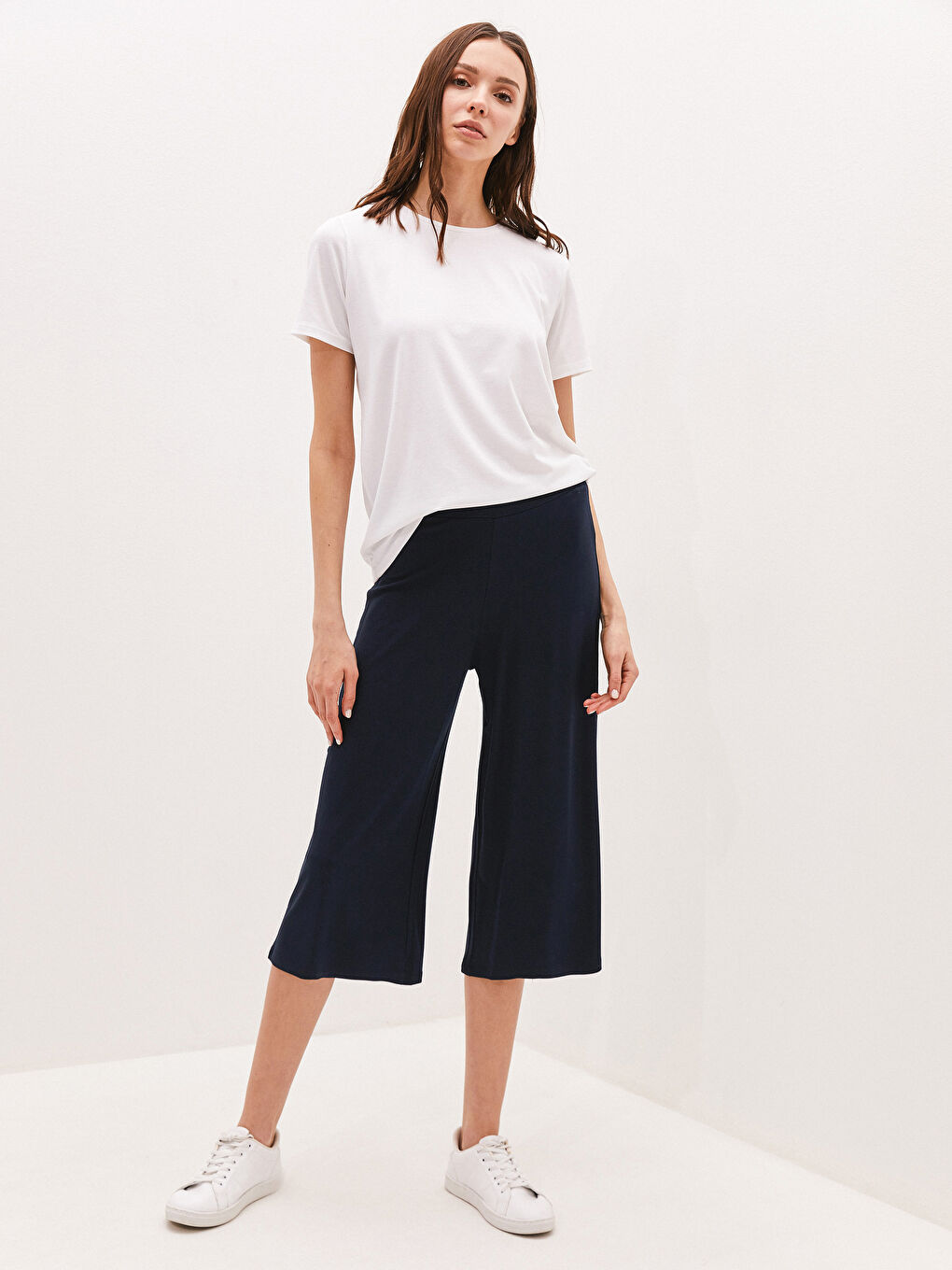 Lacivert Kadın Beli Lastikli Düz Kapri