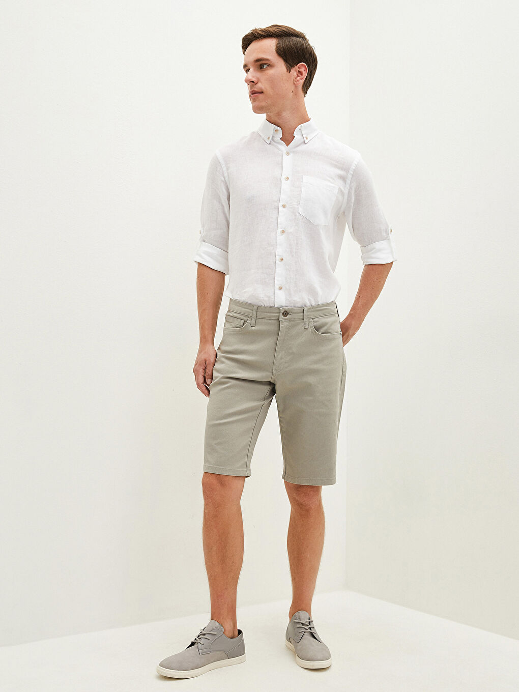 Bej Standart Kalıp Gabardin Erkek Şort