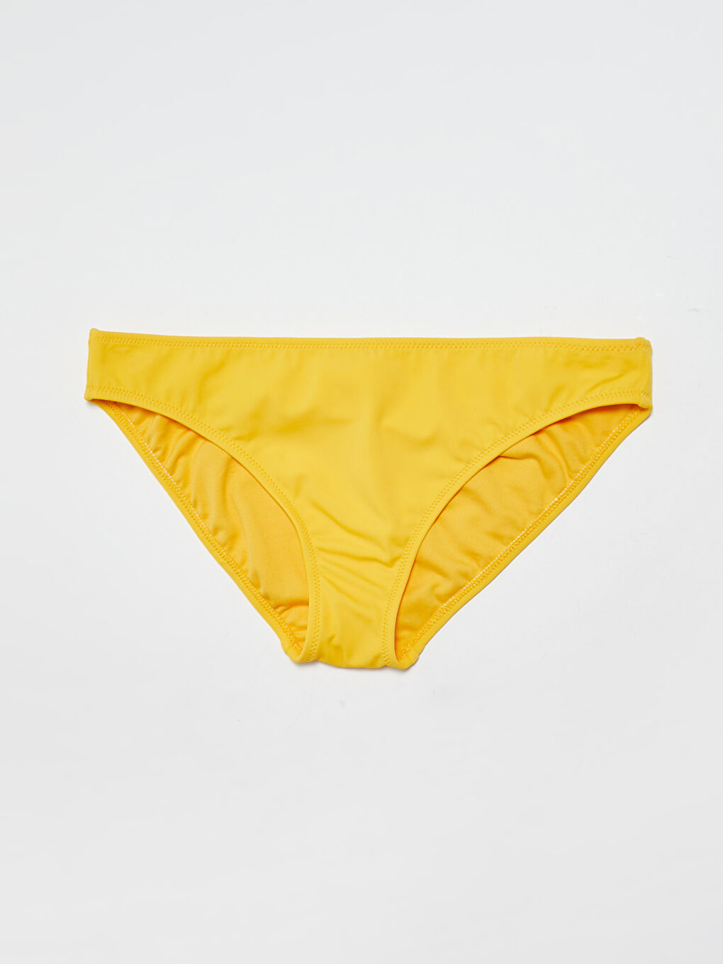 قيعان البكيني السادة للسيدات