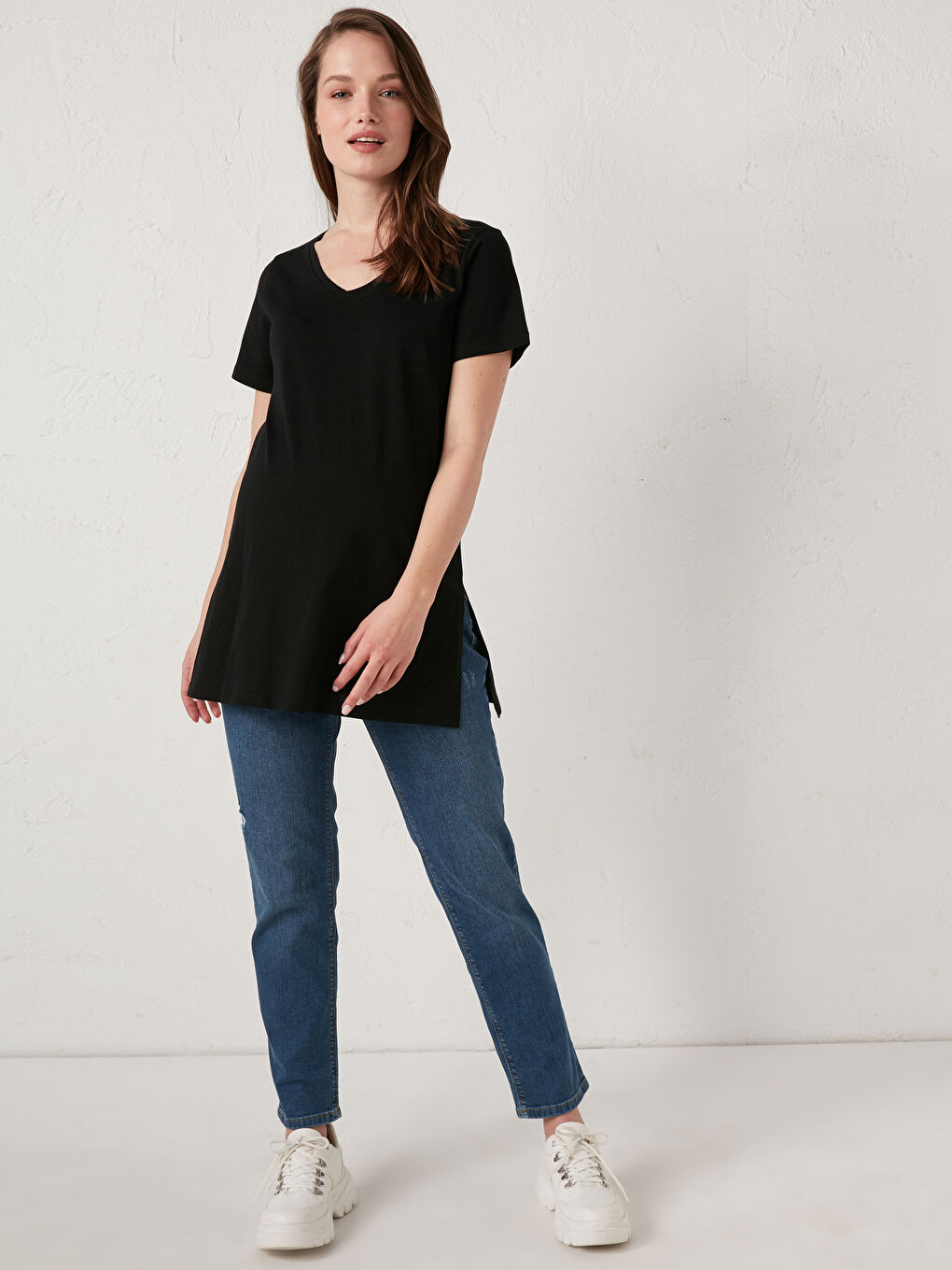 LCWAIKIKI Maternity T-Shirt für Schwangere aus Baumwolle mit V-Ausschnitt -S1AI84Z8-CVL