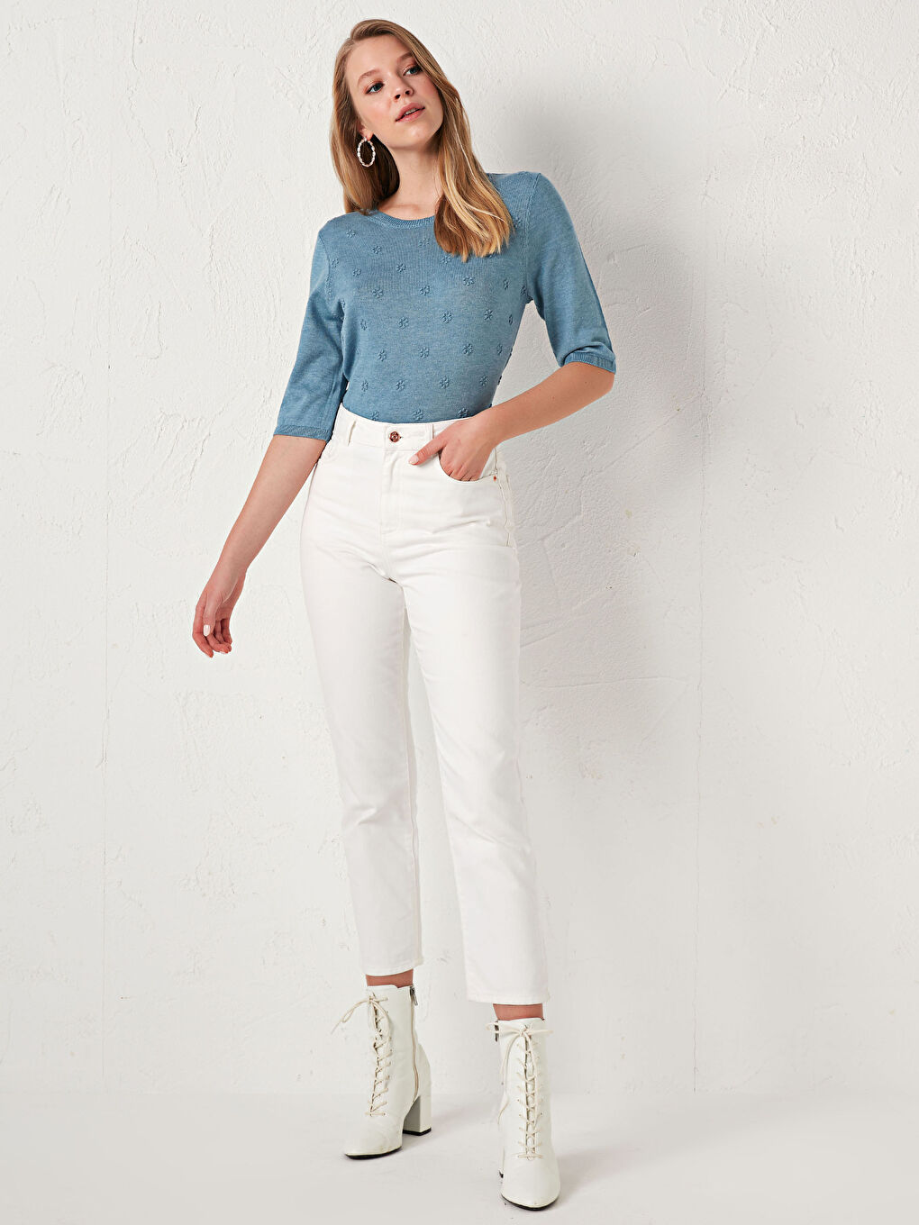 كنزة صوفية تريكو بنمط زهري برقبة دائرية-3