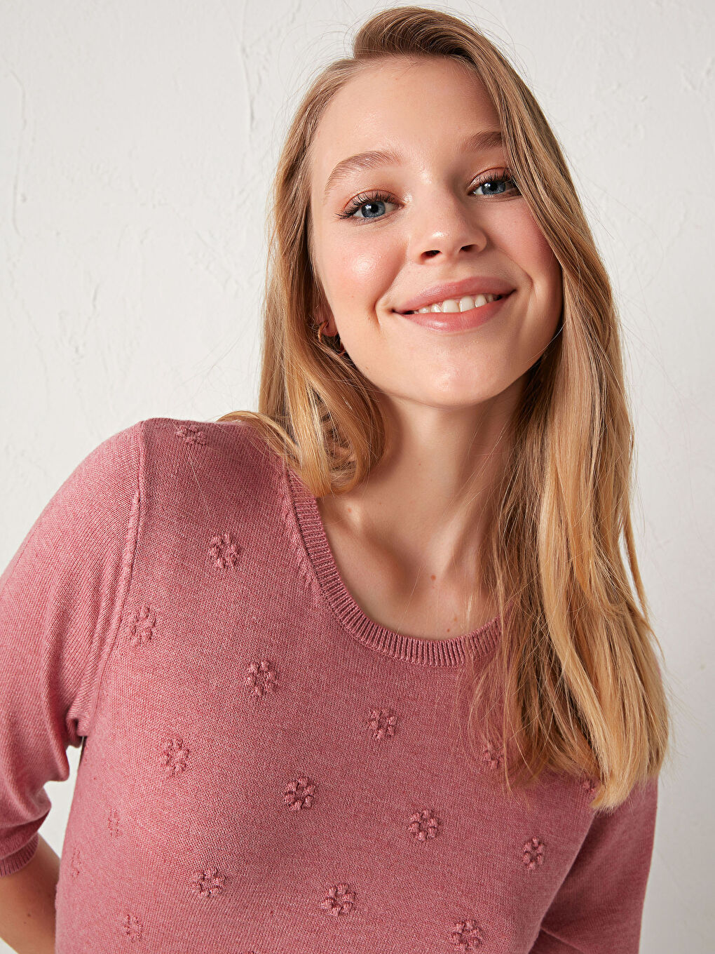 LCWAIKIKI Basic Crew Neck Floral Pattern Knitwear Sweater -S1AK25Z8-LCC