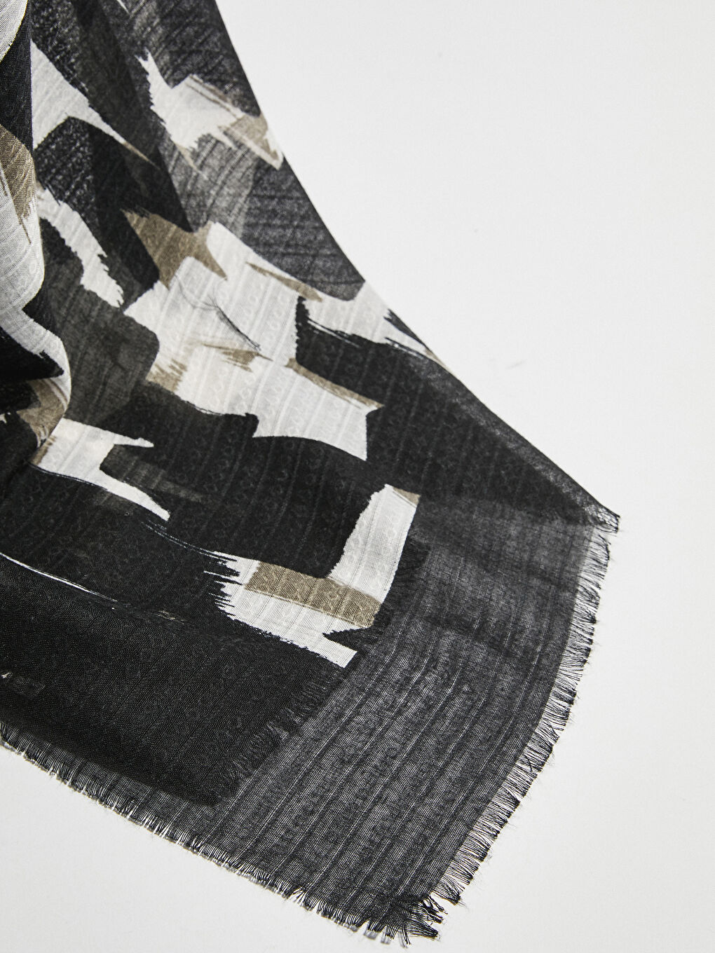 Siyah Desenli Şal-3