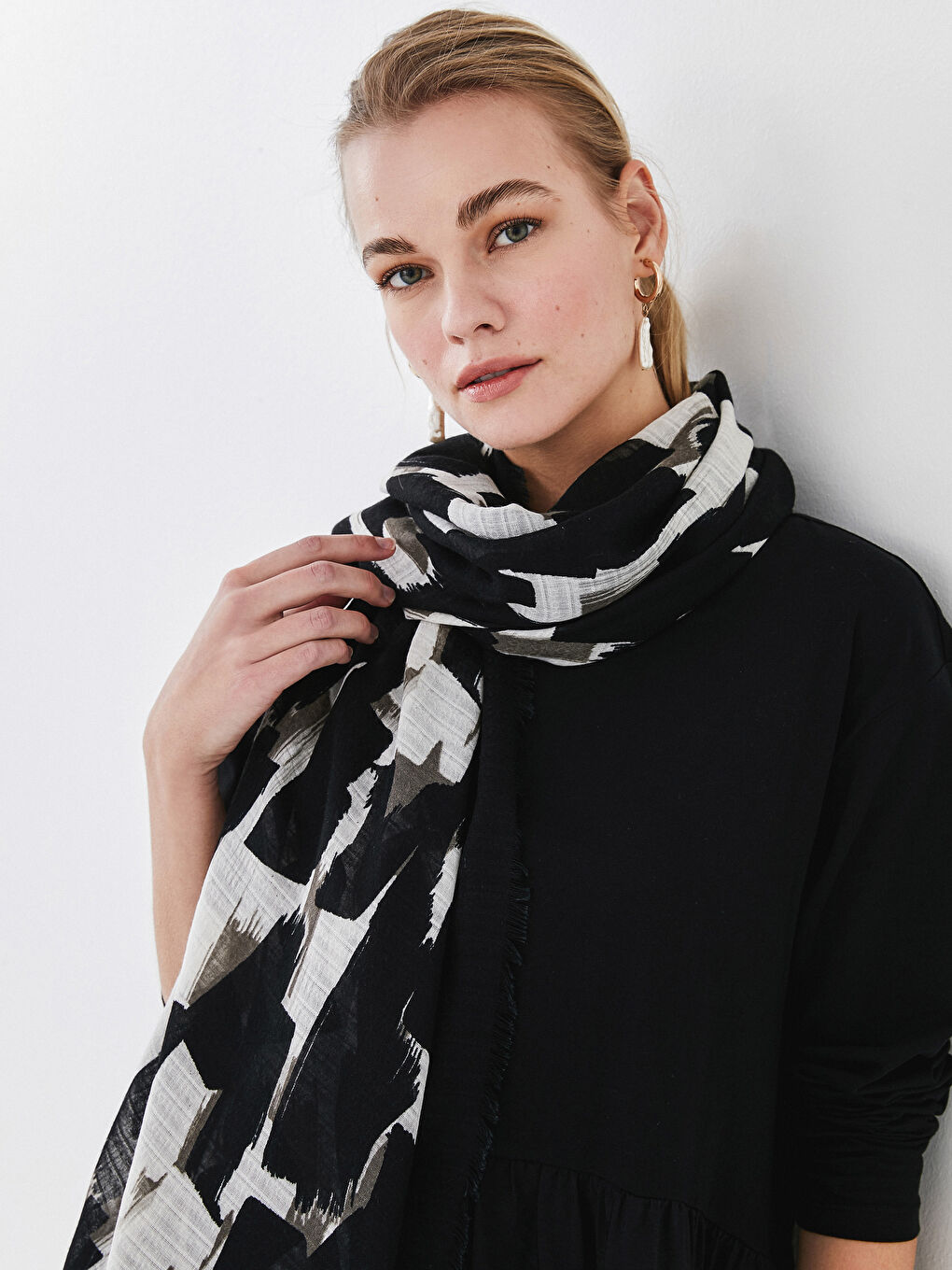 Siyah Desenli Şal-1