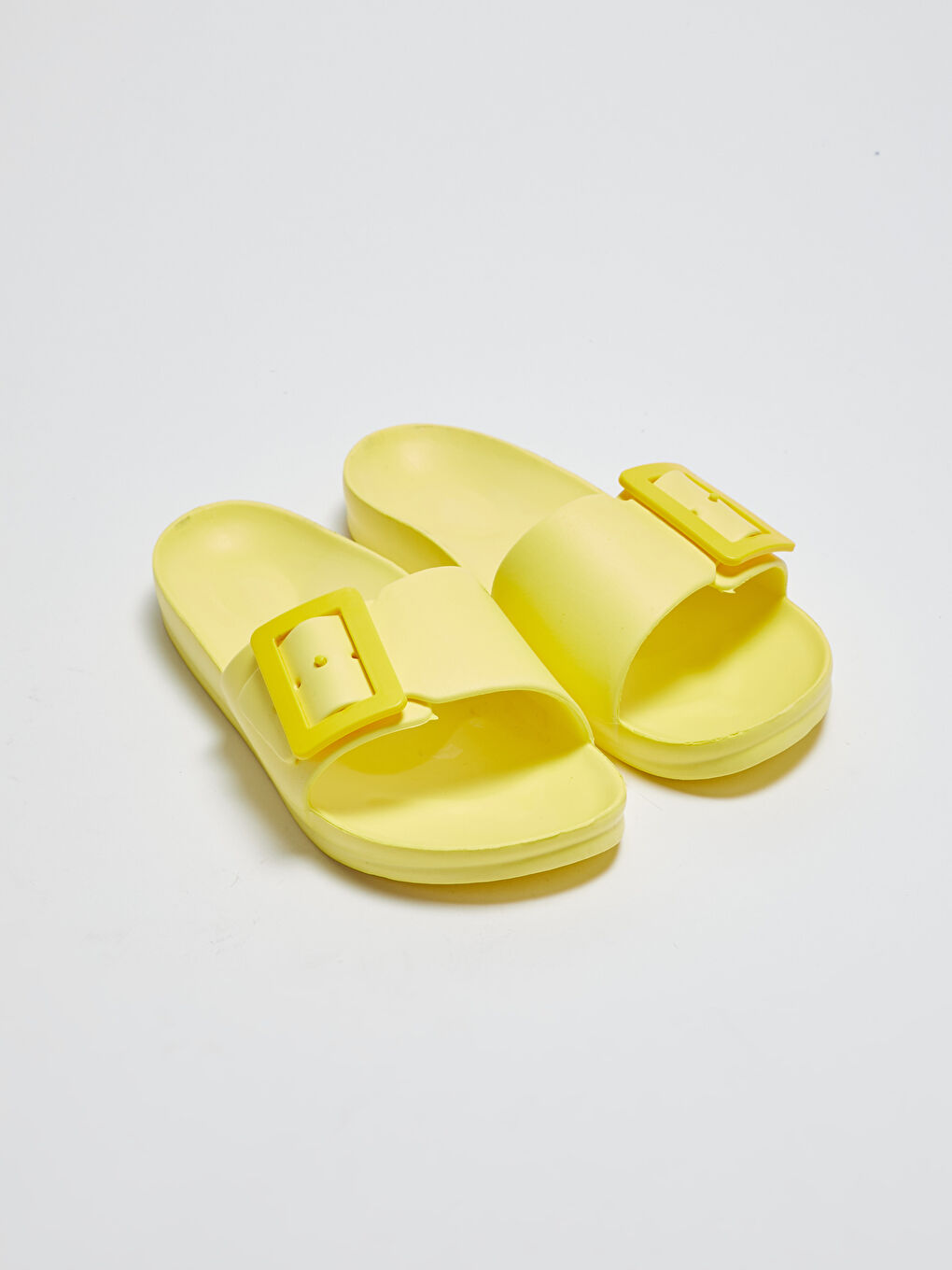 Sarı Kadın Tokalı Plaj Terliği