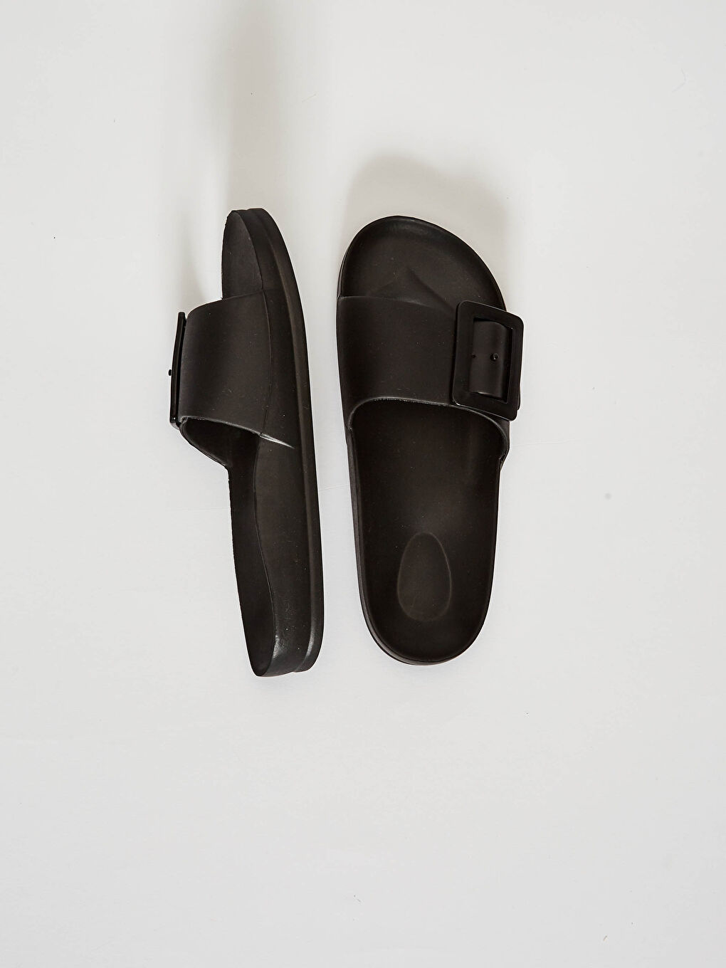 Siyah Kadın Tokalı Plaj Terliği-4