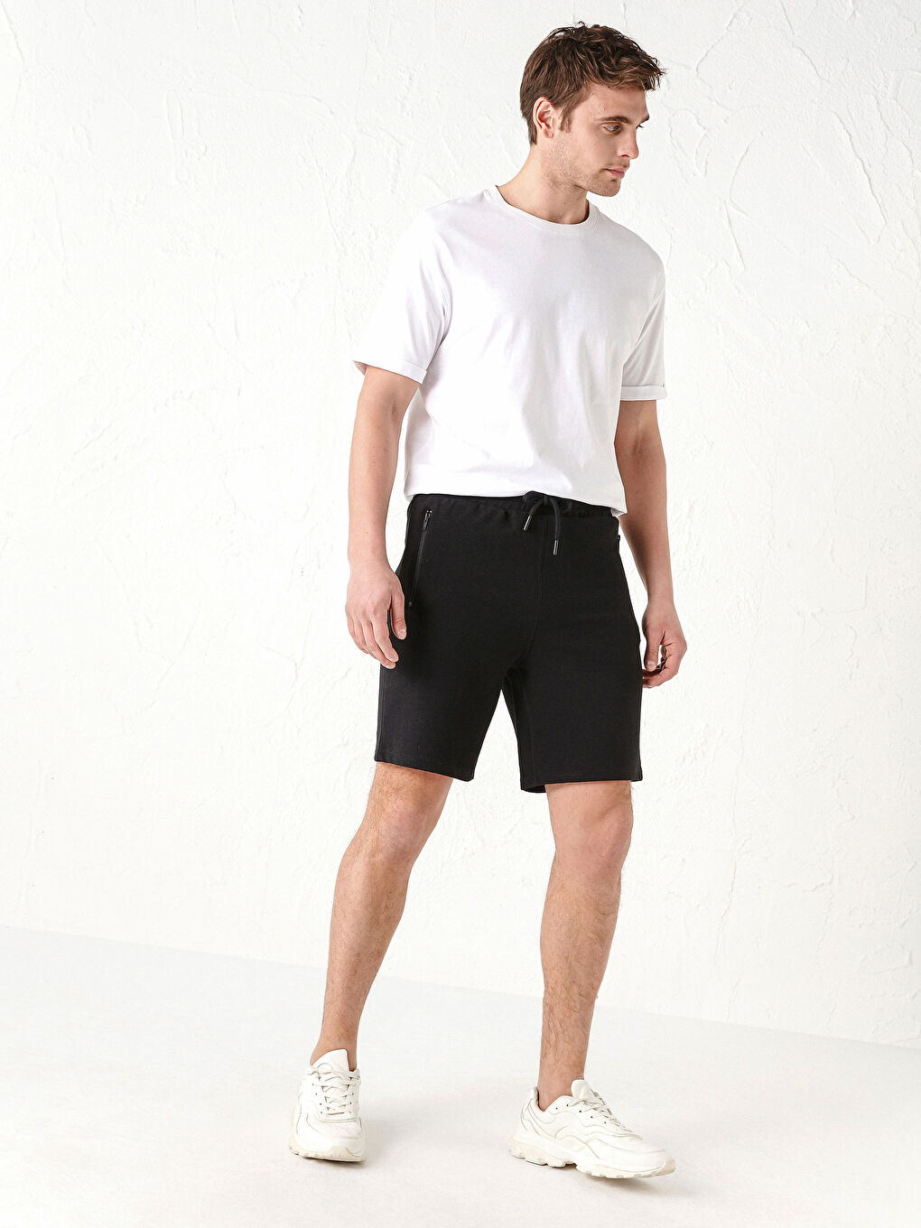 Slim Fit Elastic Waist Men's Shorts-1