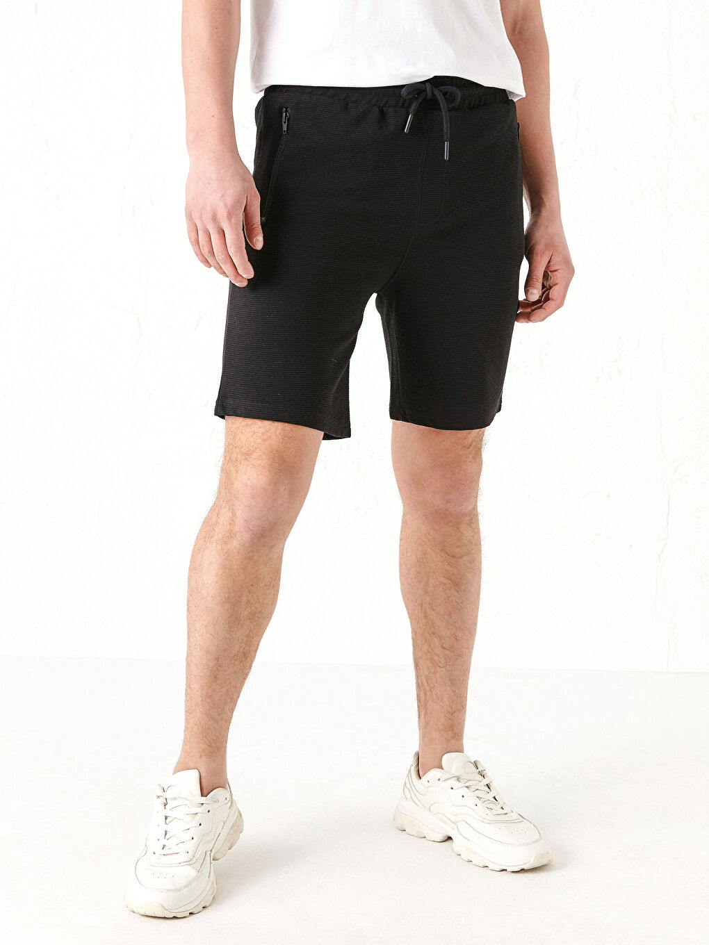 Slim Fit Elastic Waist Men's Shorts-3