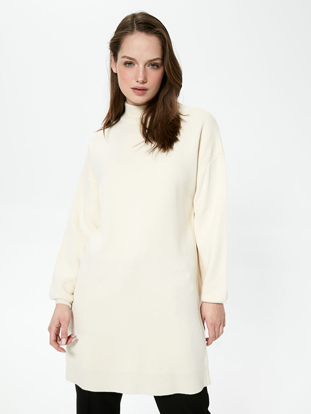 Bej Yarım Balıkçı Yaka Oversize Triko Tunik-4