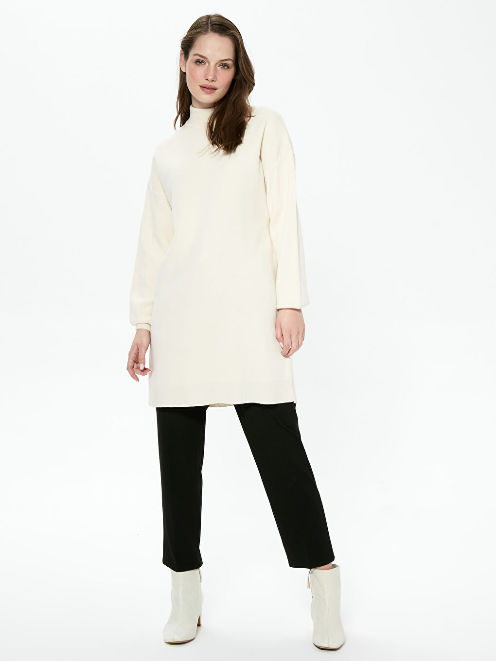 Bej Yarım Balıkçı Yaka Oversize Triko Tunik-1