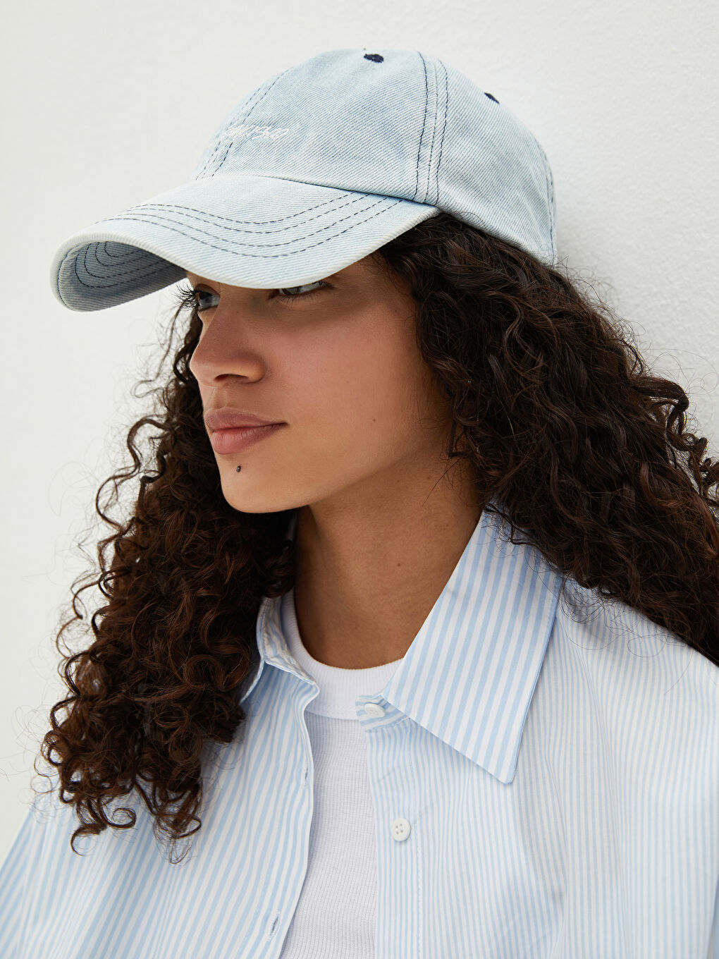 قبعة مطرزة للسيدات-1