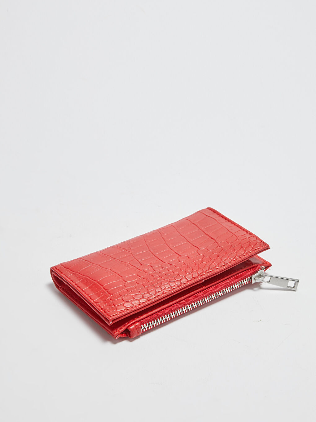 Kırmızı Deri Görünümlü Kadın Cüzdan