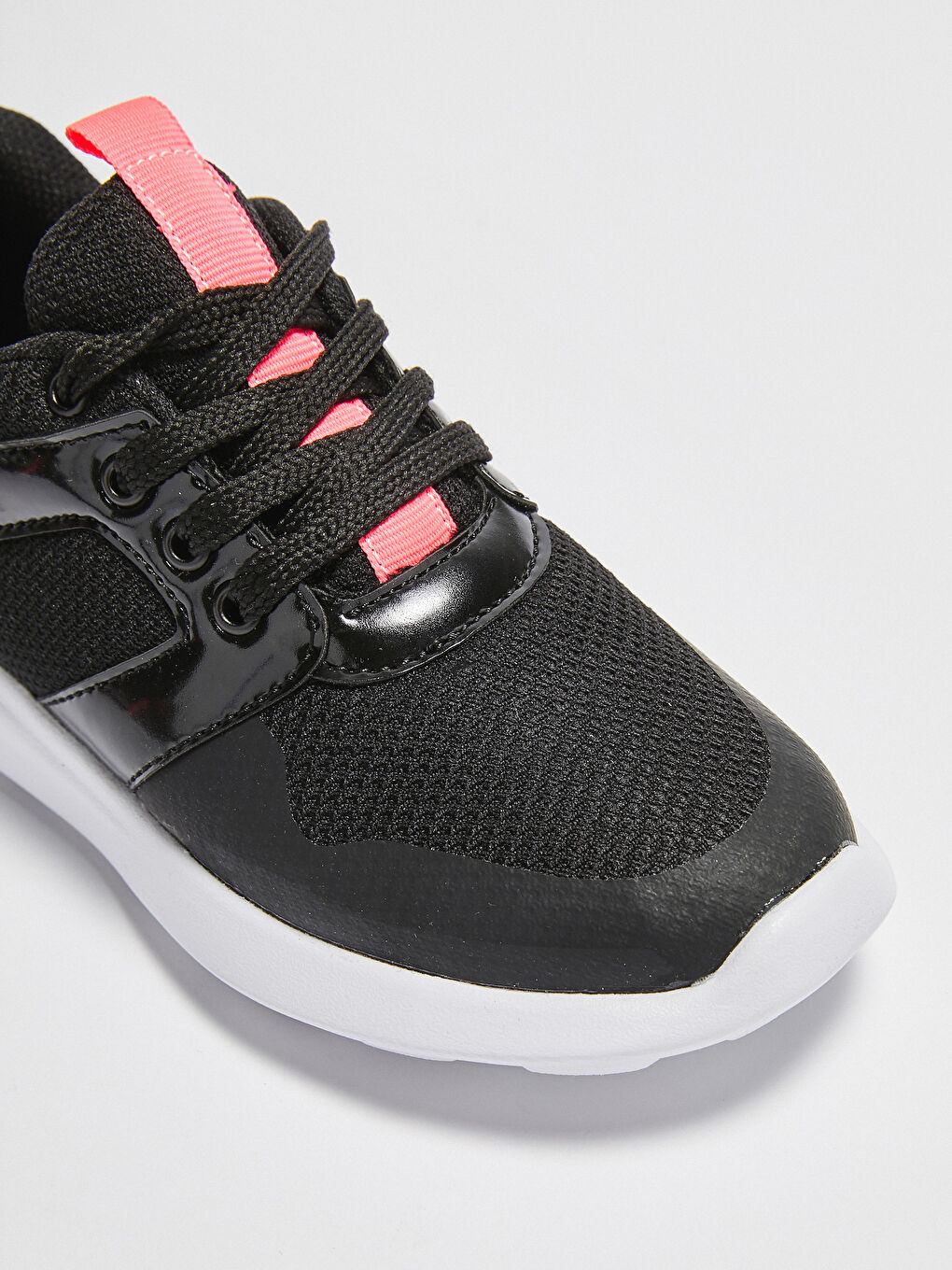 LCW STEPS Girl's Active Sports Shoes With Mesh Detailed Lace-up -S1BB76Z4-HUC