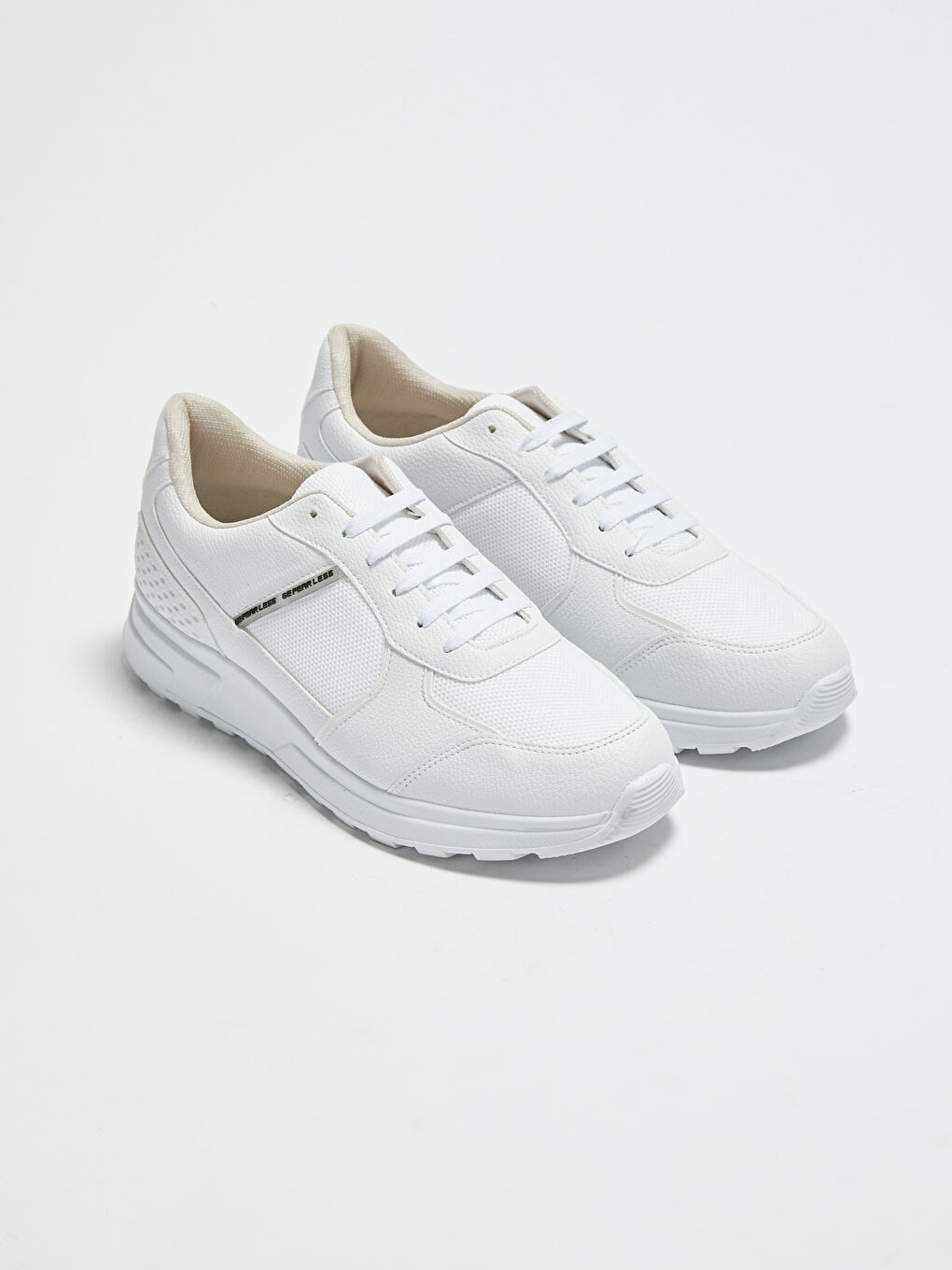 Beyaz Bağcıklı Erkek Spor Ayakkabı