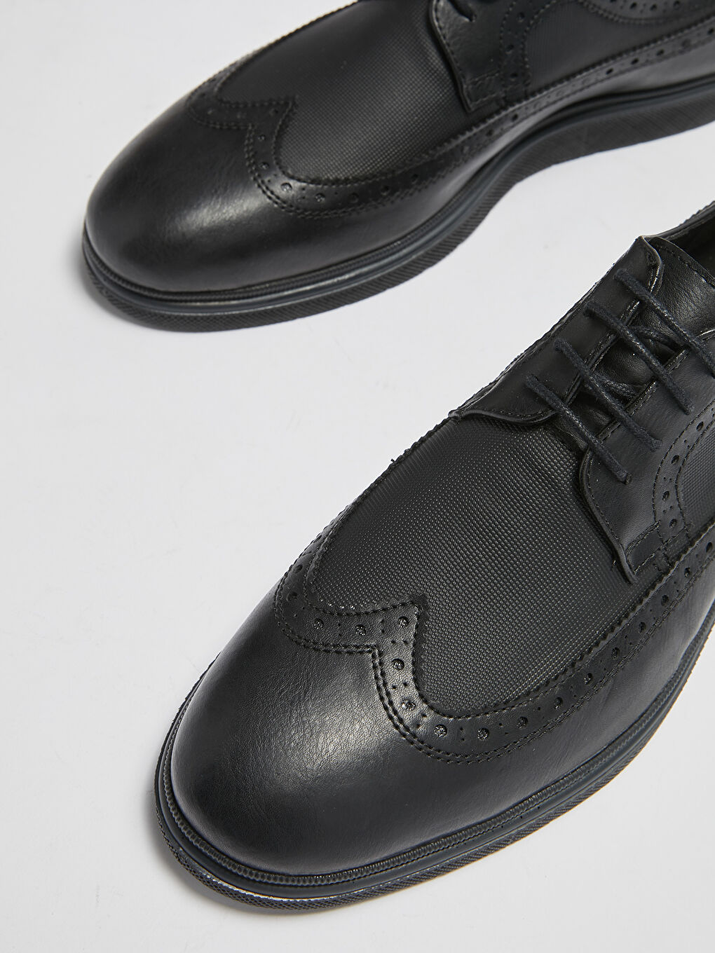Siyah Deri Görünümlü Bağcıklı Erkek Klasik Ayakkabı-5