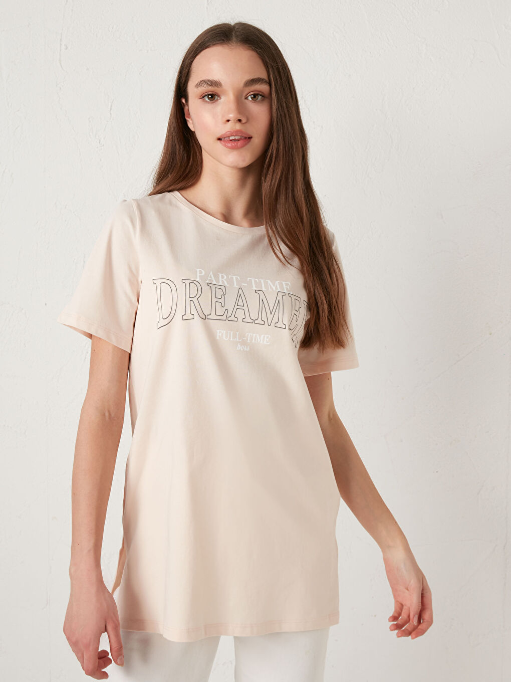 Женская футболка из хлопка с коротким рукавом, круглым вырезом и принтом-1