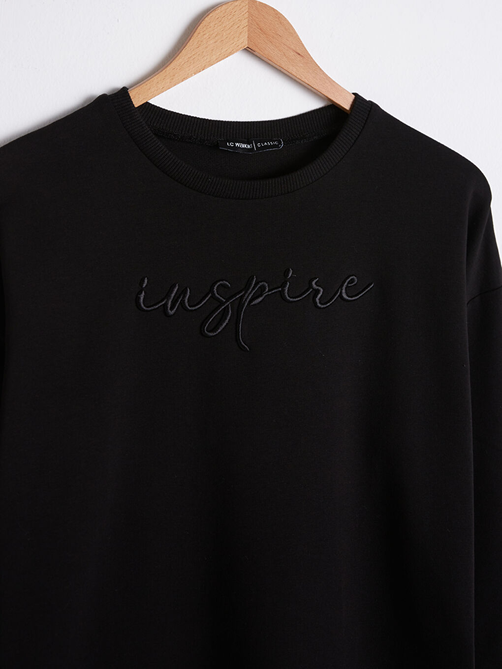 Siyah Bisiklet Yaka Slogan Nakışlı Sweatshirt-6